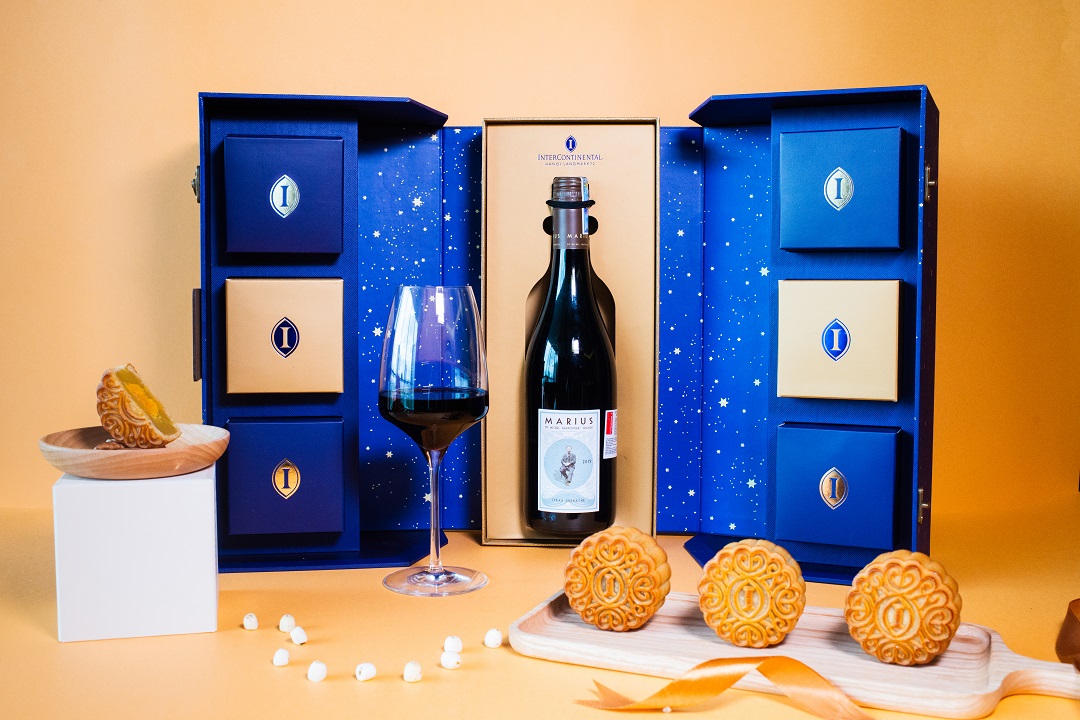 Hộp quà tặng rượu vang và các thành phần đi kèm