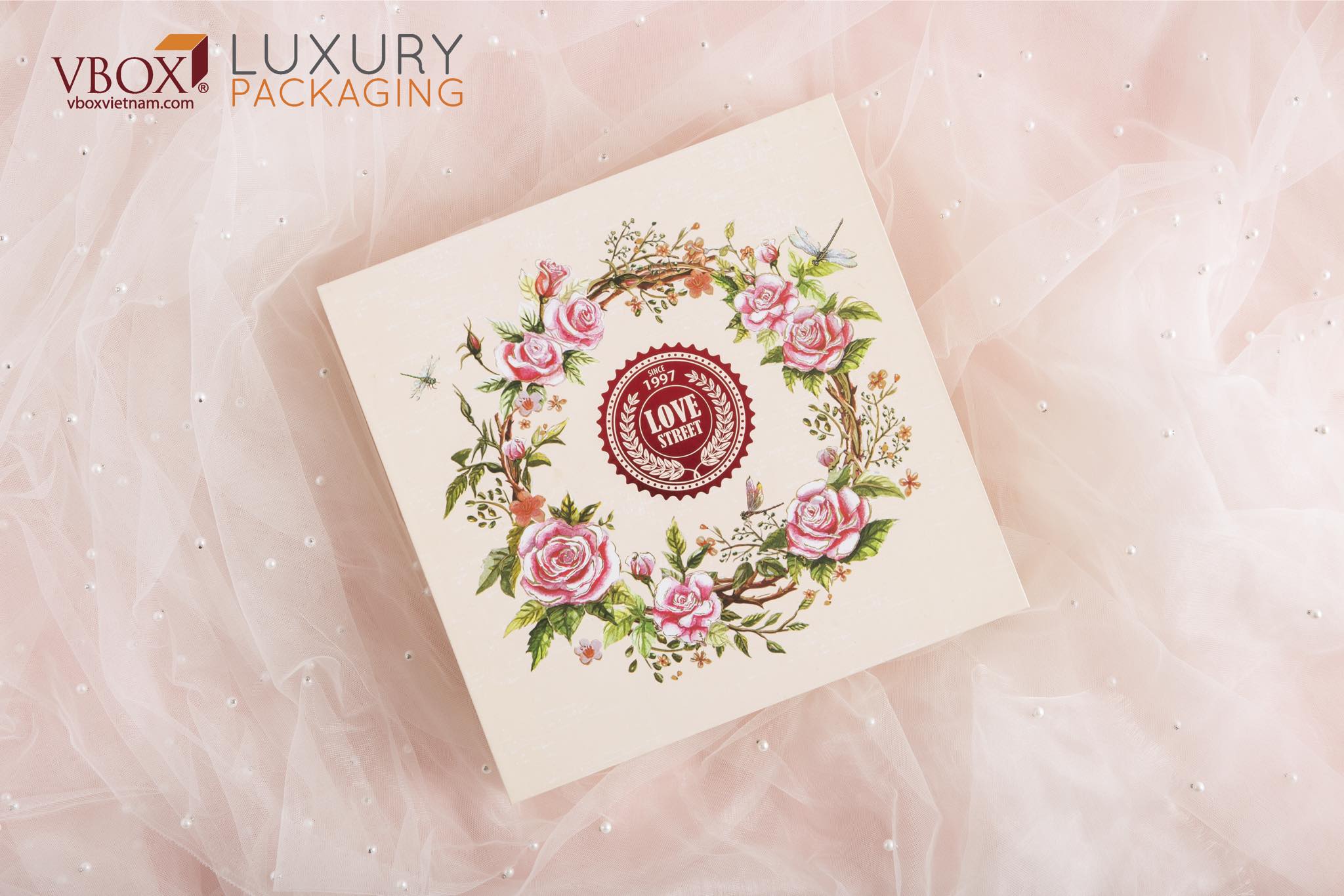 Hộp quà do VBOX thiết kế và sản xuất